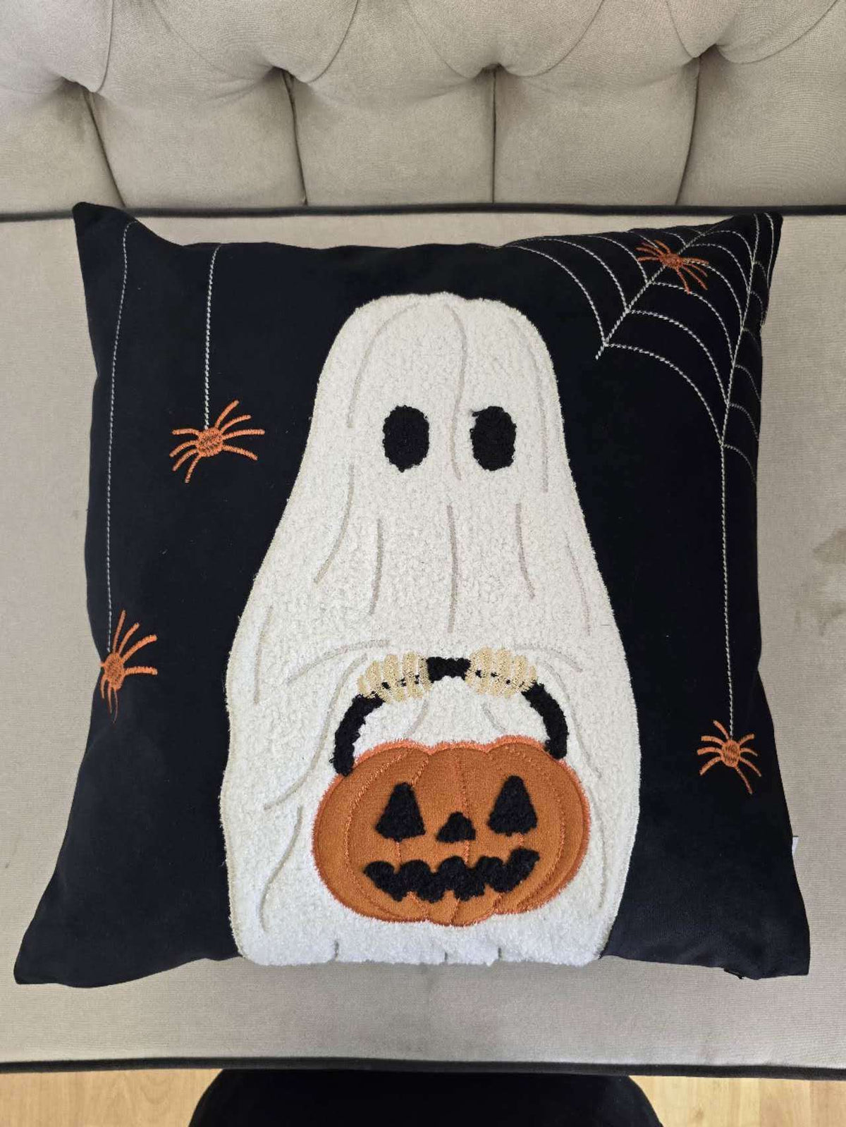 Halloween Ghost & Pumpkin Bucket Throw Pillow – 20"