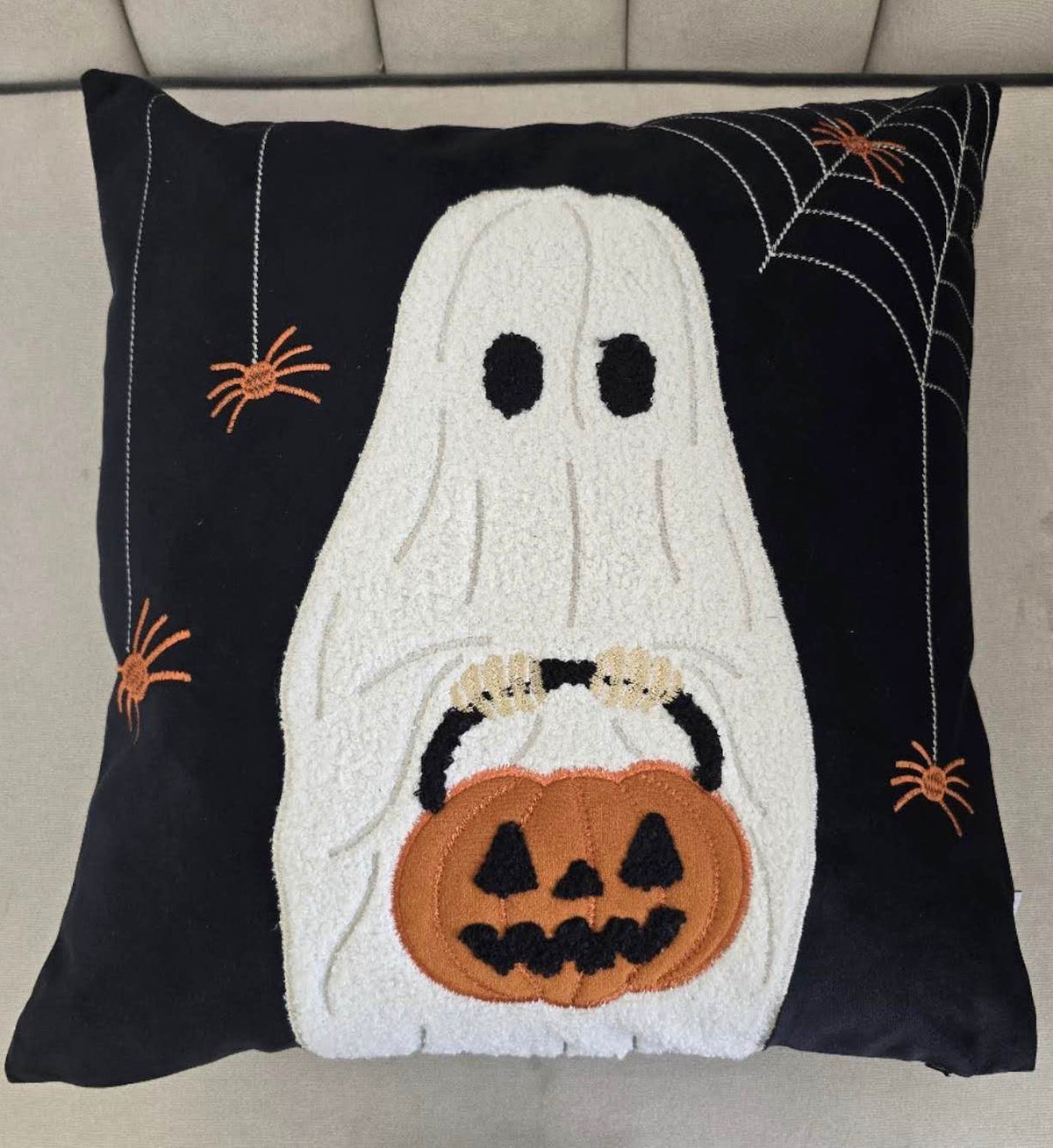 Halloween Ghost & Pumpkin Bucket Throw Pillow – 20"