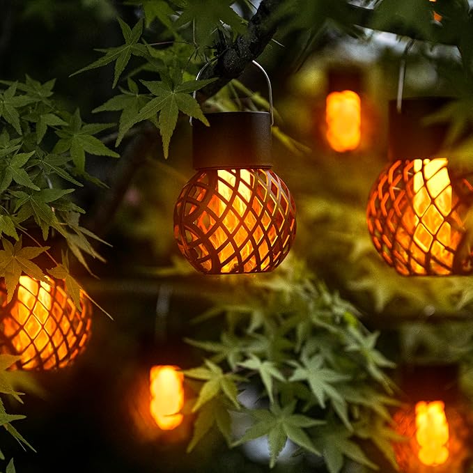 GIGALUMI Solar Hanging Lanterns with Flickering Flame – Set of 8