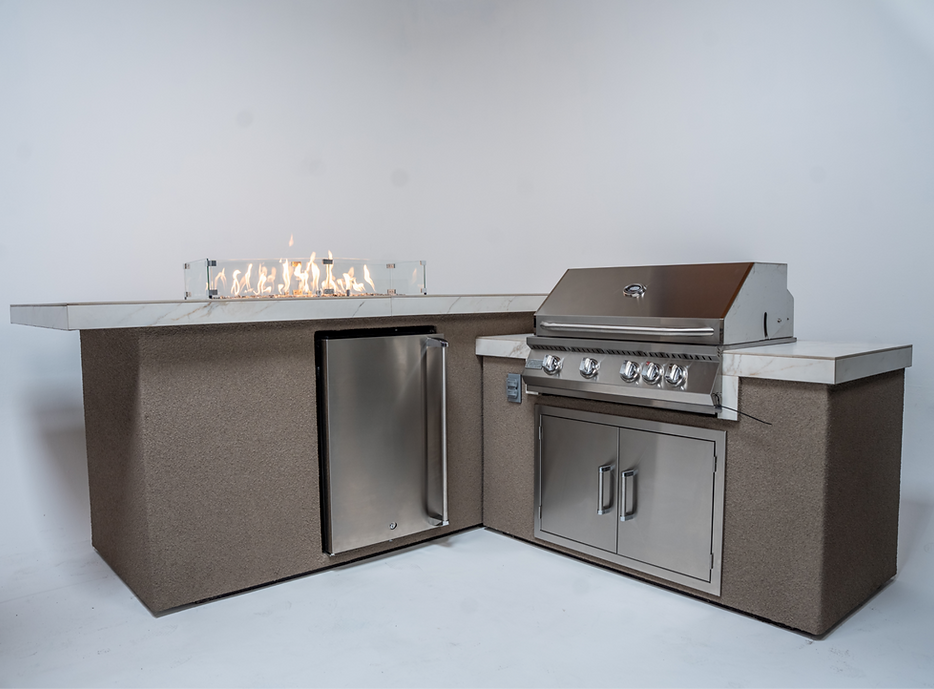 KoKoMo Outdoor Kitchen with Fire Feature