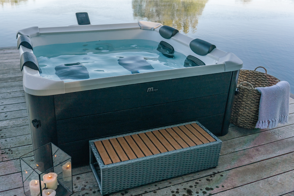 MSpa Oslo 6-Person Rigid Hot Tub & Spa