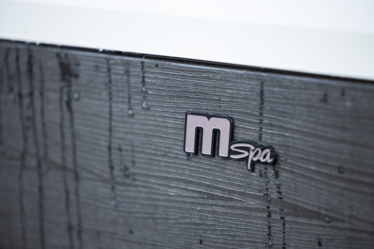 MSpa Oslo 6-Person Rigid Hot Tub & Spa