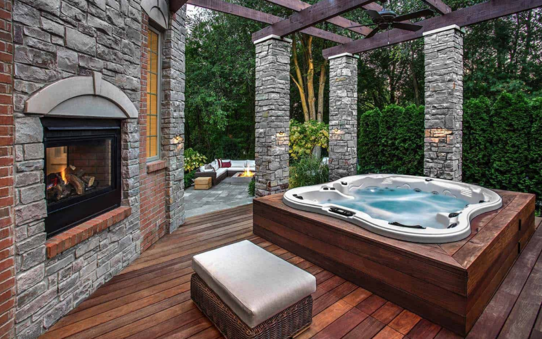 Monarch Hot Tub – Spacious 5-Person Outdoor Spa