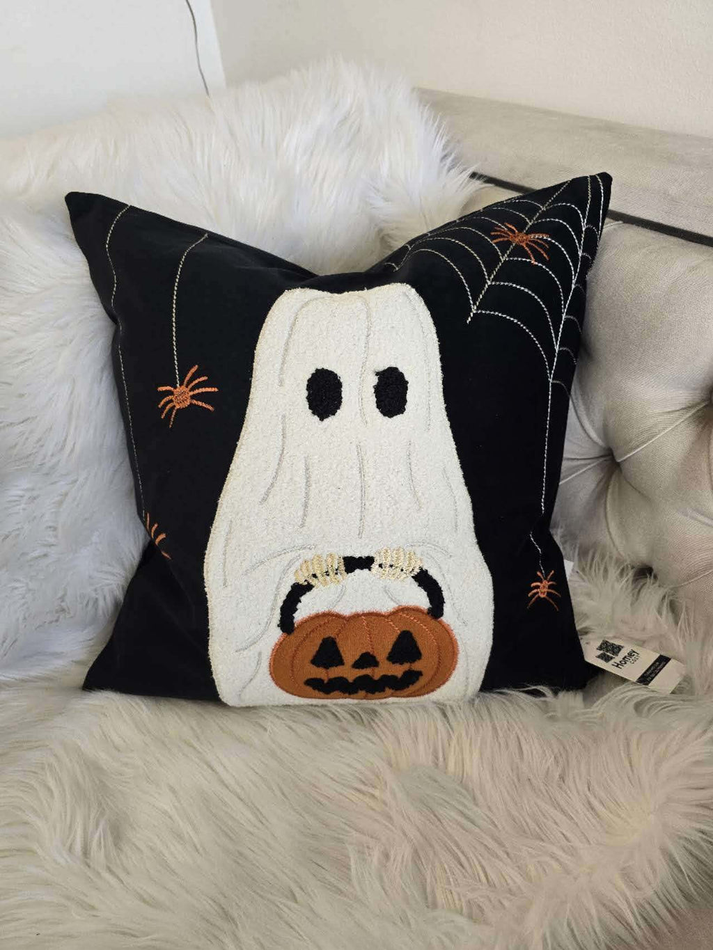 Halloween Ghost & Pumpkin Bucket Throw Pillow – 20"