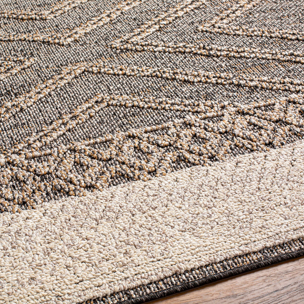 Close-up texture of Areli polypropylene outdoor rug